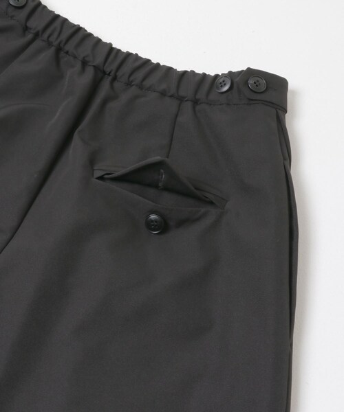 URBAN RESEARCH ROSSO（アーバンリサーチロッソ）の「タックデザインショートパンツ（その他パンツ・レディース・BROWN/BLACK・36/38）」の7枚目の写真