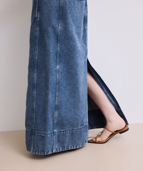 ADAM ET ROPE'（アダムエロペ）の「【WEB限定】ライトデニムスリーブレスワンピース（ワンピース・レディース・ブルー/サックス・36/38）」の17枚目の写真