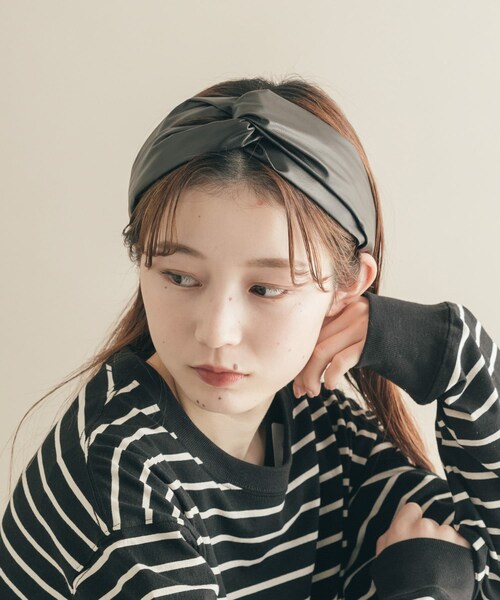SMELLY（スメリー）の「エコレザーワイヤーヘアターバン（ヘアバンド・レディース・BLK/BRN・-）」の3枚目の写真