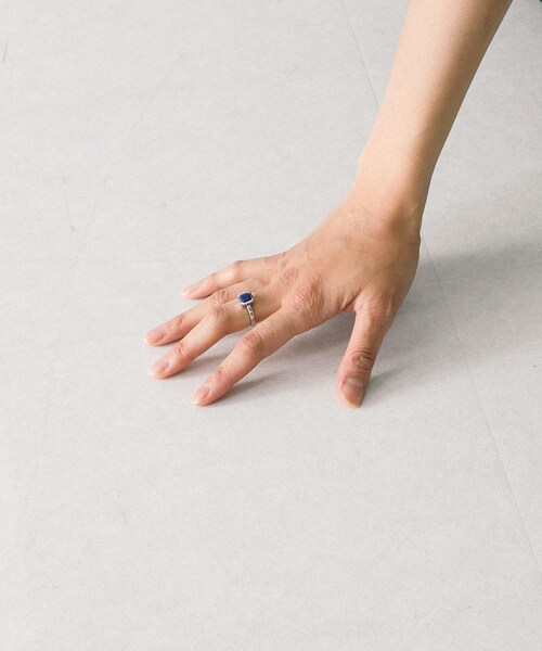 URBAN RESEARCH（アーバンリサーチ）の「decor『デコール』　石のリング ラピスラズリ（リング・レディース・Gold/Silver・11/13）」の6枚目の写真