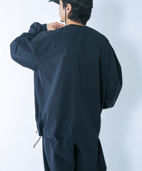 EKAL(エカル)の「『吸水速乾/通気性/軽量』DOT AIR LONG-SLEEVE PULLOVER(Tシャツ/カットソー・メンズ・ネイビー/ブラック・M/L)」の22枚目の写真