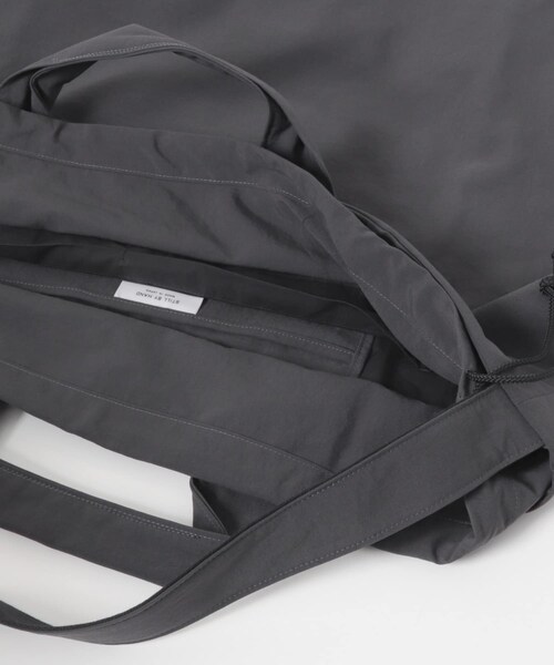 URBAN RESEARCH DOORS（アーバンリサーチドアーズ）の「STILL BY HAND　NYLON OX TWO-WAY BAG（ショルダーバッグ・メンズ・INK BLACK/CHARCOAL/ECRU・Free）」の13枚目の写真