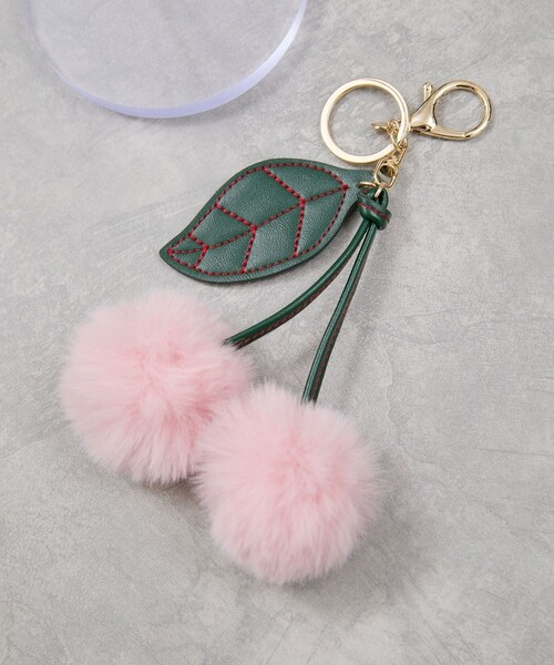 VIS（ビス）の「チェリーファーチャーム（キーホルダー・レディース・レッド/ピンク・F）」の3枚目の写真