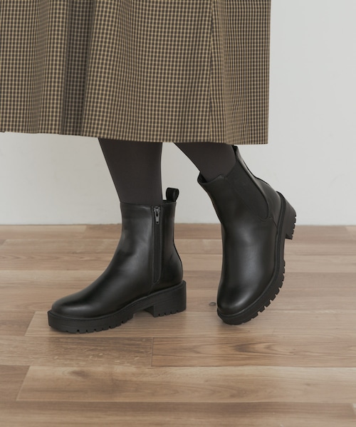 URBAN RESEARCH DOORS（アーバンリサーチドアーズ）の「トラックソールブーツ（ブーツ・レディース・BROWN/BLACK・36/37/38）」の4枚目の写真