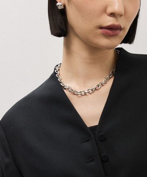 ADAM ET ROPE'(アダムエロペ)の「ボリュームチェーンネックレス(ネックレス・レディース・ゴールド/シルバー・F)」の2枚目の写真