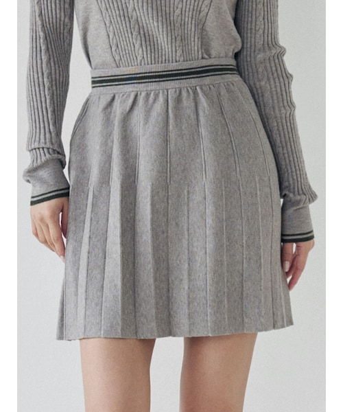 CALNAMUR（カルナムール）の「ニットプリーツミニスカート（スカート・レディース・グレー/イエロー/ブルー/ネイビー・F）」の3枚目の写真