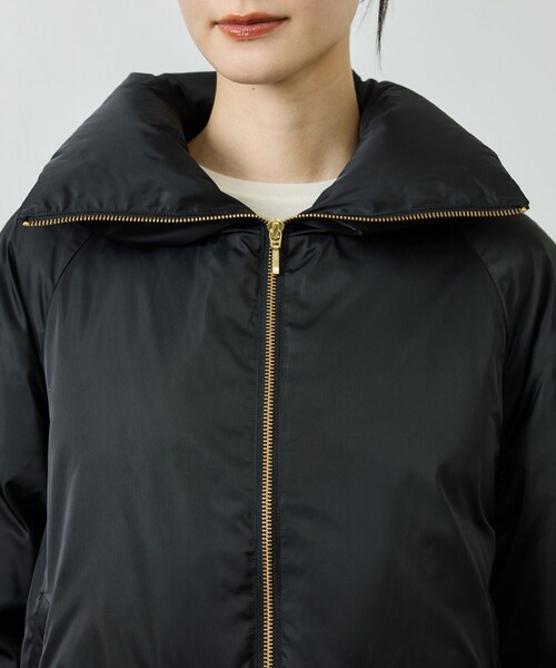 ROPE'（ロペ）の「ハイネックジップショート丈ダウンコート/イージーケア（ダウンジャケット/コート・レディース・ブラック/ネイビー・F）」の15枚目の写真