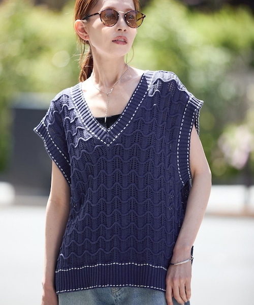 ROPE' PICNIC(ロペピクニック)の「配色ステッチ透かし編みニットベスト(ベスト・レディース・オフホワイト/ベージュ/サックス・38)」の19枚目の写真