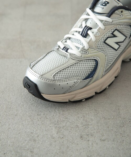 URBAN RESEARCH DOORS(アーバンリサーチドアーズ)の「NEW BALANCE MR530KA(スニーカー・メンズ・S.METALLIC・26/26.5/27/27.5/28)」の3枚目の写真