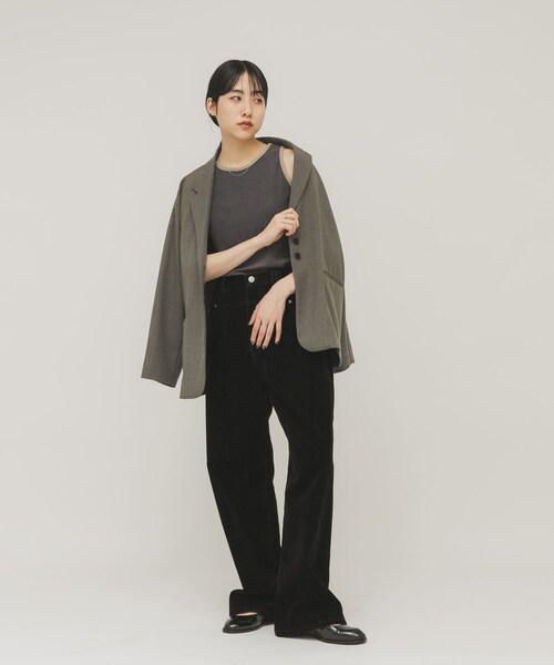 KBF(ケイビーエフ)の「フリルスリーブテーラードジャケット(テーラードジャケット・レディース・MOSS GRAY/CHARCOAL・One)」の7枚目の写真