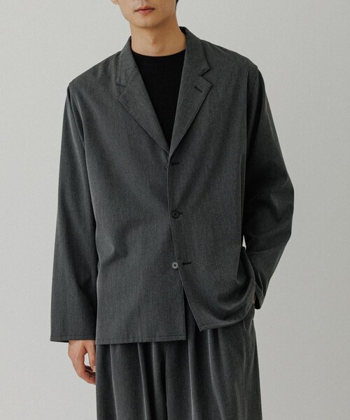 ADAM ET ROPE'(アダムエロペ)の「4WAY ストレッチ ツイル イージー ジャケット / セットアップ対応(テーラードジャケット・メンズ・ブラック/チャコール/カーキ・L/M)」の14枚目の写真