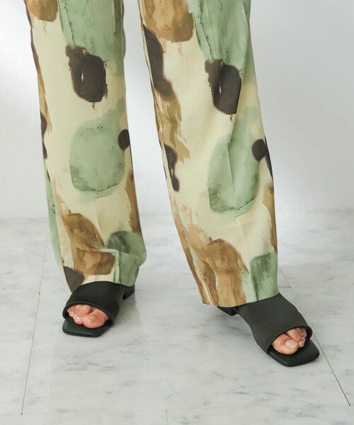 SENSE OF PLACE by URBAN RESEARCH(センスオブプレイスバイアーバンリサーチ)の「サテンストレッチミュール(サンダル・レディース・BEIGE/IVORY/BLACK/GREEN・S/M/L)」の4枚目の写真