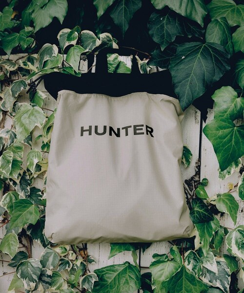 ADAM ET ROPE'(アダムエロペ)の「【HUNTER for ADAM ET ROPE'】別注 TRAVEL MULTI FUNCTION TOTE(トートバッグ・レディース・ブラック・F)」の11枚目の写真