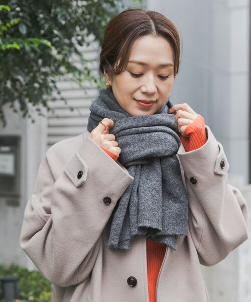 URBAN RESEARCH DOORS（アーバンリサーチドアーズ）の「メランジニットストール（ストール/ショール・レディース・L.GRAY/BROWN/CHARCOAL・one）」の6枚目の写真