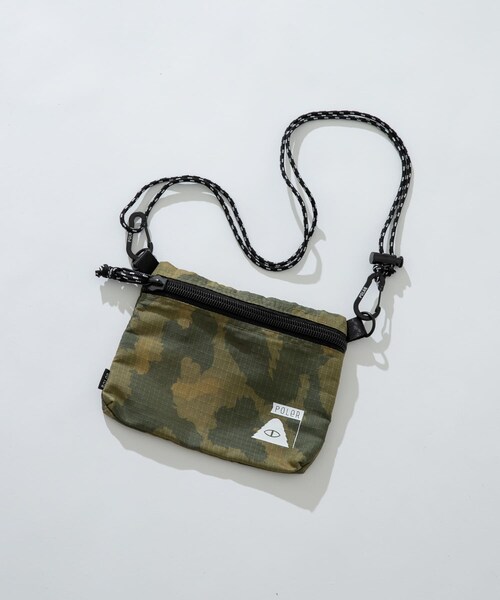 URBAN RESEARCH Sonny Label（アーバンリサーチサニーレーベル）の「POLER　STUFFABLE POUCH（ショルダーバッグ・メンズ・BLACK/CAMO・One）」の2枚目の写真