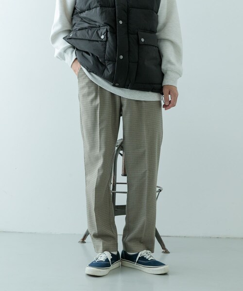 ITEMS URBANRESEARCH(アイテムズ アーバンリサーチ)の「ガンクラブチェック テーパードパンツ(その他パンツ・メンズ・BLK/BEG/BRN・M/L)」の19枚目の写真