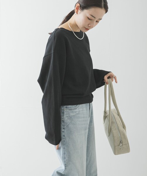 URBAN RESEARCH(アーバンリサーチ)の「カットオフショートスウェット(スウェット・レディース・TOP GRAY/BLACK・Free)」の7枚目の写真