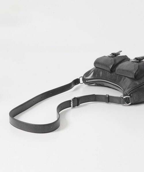 KBF（ケイビーエフ）の「STAND OIL　JOEY BAG MINI（ショルダーバッグ・レディース・CAMEL/MARRON/BLACK・One）」の9枚目の写真