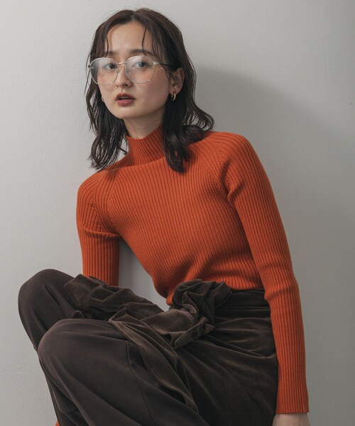 SENSE OF PLACE by URBAN RESEARCH（センスオブプレイスバイアーバンリサーチ）の「『一部WEB限定カラー』『毛玉防止』ストレッチリブハイネックセーター（ニット/セーター・レディース・IVORY/BLACK/RED/GRAY/MOCHA/MUSTARD/GREEN/ORANGE/BLUE/BORDEAUX・COMPACT/one）」の11枚目の写真