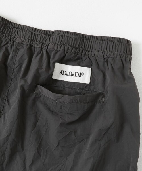 URBAN RESEARCH(アーバンリサーチ)の「dDdDdDd NYLON SIDE MESH PANTS(その他パンツ・メンズ・CHARCOAL/BLACK/NAVY/BROWN・S/M/L/XL/XXL)」の13枚目の写真
