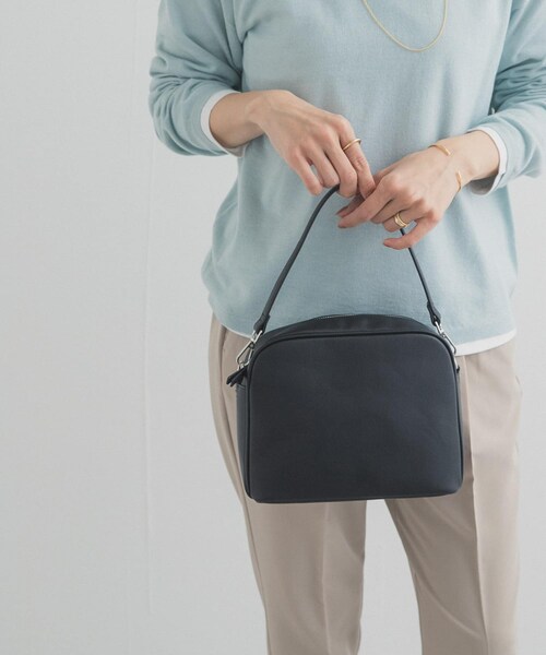 URBAN RESEARCH DOORS(アーバンリサーチドアーズ)の「2WAYスクエアショルダーバッグ(ショルダーバッグ・レディース・BLACK/PEACHBEIGE・One)」の6枚目の写真