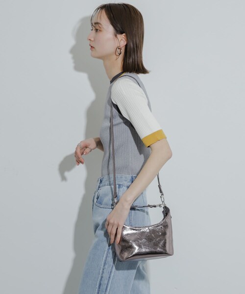 SENSE OF PLACE by URBAN RESEARCH（センスオブプレイスバイアーバンリサーチ）の「2WAYメタリックプチバッグ（ハンドバッグ・レディース・GOLD/L.BLUE/CHARCOAL・one）」の13枚目の写真
