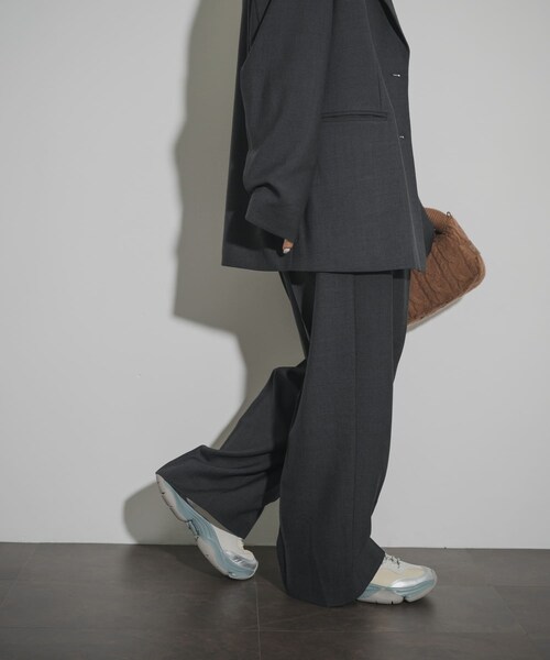 THE GOODLAND MARKET（ザグッドランドマーケット）の「cwtch　2TUCK WOOL SLACKS（その他パンツ・レディース・GRAY/CHARCOAL・1/2）」の7枚目の写真