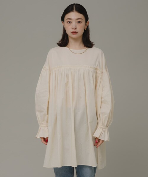 URBAN RESEARCH Sonny Label（アーバンリサーチサニーレーベル）の「コットンギャザーチュニック（チュニック・レディース・クリーム/ブラック/ブルー・FREE）」の14枚目の写真