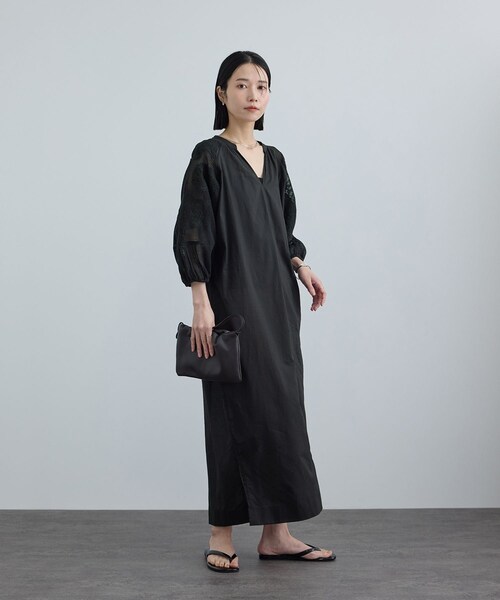 ADAM ET ROPE'(アダムエロペ)の「【WEB限定】ネット刺繍レースワンピース(ワンピース・レディース・ブラック/オフホワイト・F)」の5枚目の写真