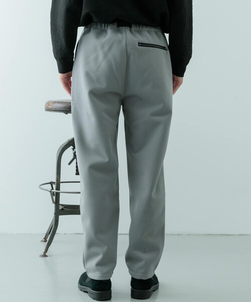 ITEMS URBANRESEARCH(アイテムズ アーバンリサーチ)の「WINDPROOF 裏フリースボンディング パンツ(その他パンツ・メンズ・GRY/KHK/BLK・M/L)」の17枚目の写真