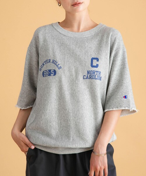 URBAN RESEARCH Sonny Label（アーバンリサーチサニーレーベル）の「『別注』Champion×Sonny Label　リバースウィーブロゴスウェットTシャツ（スウェット・レディース・オフブラック/オフグレー/ライトブルー/オートミール・M/L）」の21枚目の写真