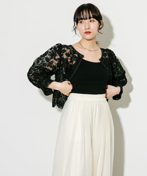 KBF（ケイビーエフ）の「スパゲティストラップカップ付きキャミ（キャミソール・レディース・L.BEIGE/YEL GREEN/BLACK/BLUE GRAY/BROWN・one）」の12枚目の写真