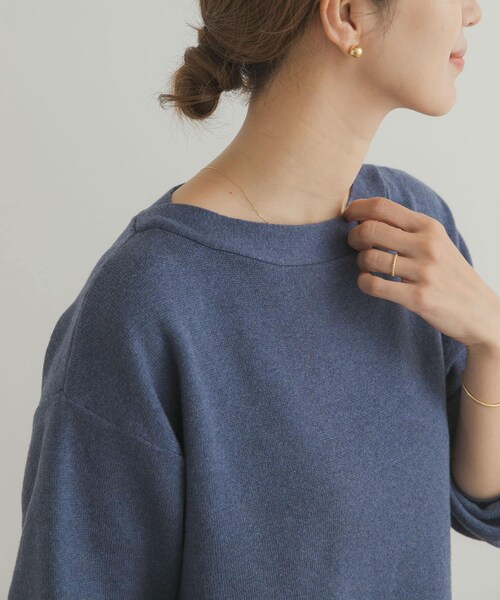 URBAN RESEARCH DOORS（アーバンリサーチドアーズ）の「コットンウールボートネックニット（ニット/セーター・レディース・BLUE/CHARCOAL/GOLD・Free）」の20枚目の写真