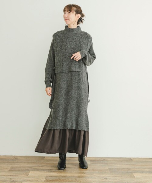 ITEMS URBANRESEARCH（アイテムズ アーバンリサーチ）の「ニットベストセットワンピース（ワンピース・レディース・GRY/L.BRN・FREE）」の7枚目の写真
