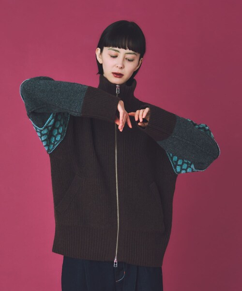 THE GOODLAND MARKET（ザグッドランドマーケット）の「cwtch　MIX PATTERND KNIT（ニット/セーター・レディース・GREY/BROWN・FREE）」の4枚目の写真