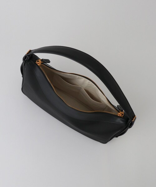 ROPE'（ロペ）の「【E'POR】 C BAG Medium【超軽量】（ハンドバッグ・レディース・ブラック/オフホワイト/カーキ・F）」の11枚目の写真