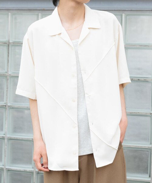 ITEMS URBANRESEARCH(アイテムズ アーバンリサーチ)の「パネルピンタックオープンカラー半袖シャツ(シャツ/ブラウス・メンズ・OFF/BLK・M/L)」の4枚目の写真