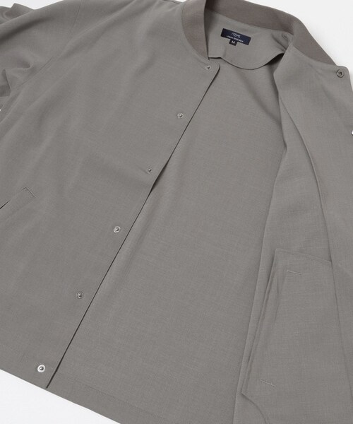 ITEMS URBANRESEARCH（アイテムズ アーバンリサーチ）の「『イージーケア/吸水速乾/接触冷感』高機能ドライタッチスナップブルゾン(楽着シリーズ)（ブルゾン・メンズ・KHK/GRY/SUMI-KURO/BEG・M/L）」の22枚目の写真