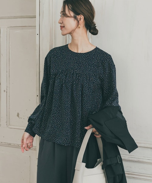 URBAN RESEARCH DOORS（アーバンリサーチドアーズ）の「ドットギャザーブラウス（シャツ/ブラウス・レディース・NAVY/BLACK・Free）」の19枚目の写真