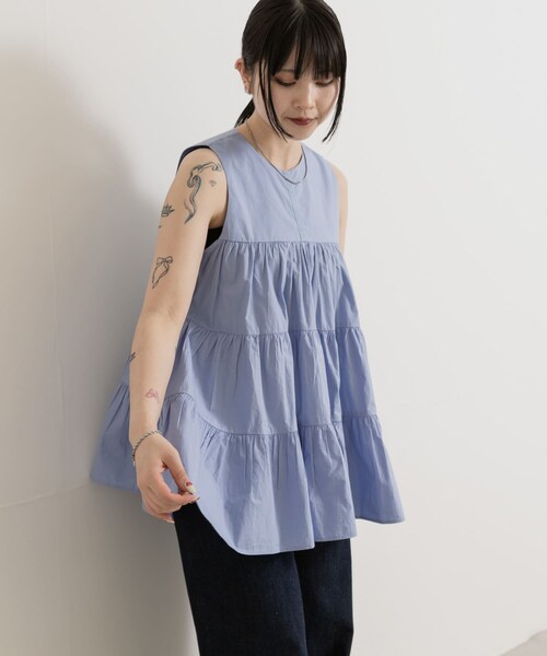 THE GOODLAND MARKET（ザグッドランドマーケット）の「FANAKA　Poplin tiered blouse（シャツ/ブラウス・レディース・024BLU/BLACK/58BRN・FREE）」の16枚目の写真