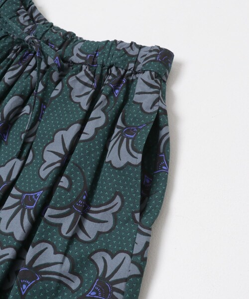 URBAN RESEARCH DOORS(アーバンリサーチドアーズ)の「Le GLAZIK TUCK GATHERED SKIRT(スカート・レディース・LIME/GREEN・36)」の7枚目の写真