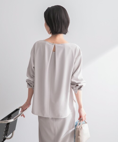 URBAN RESEARCH ROSSO（アーバンリサーチロッソ）の「ストレッチジョーゼットブラウス（シャツ/ブラウス・レディース・WHITE/GREIGE/NAVY・Free）」の12枚目の写真