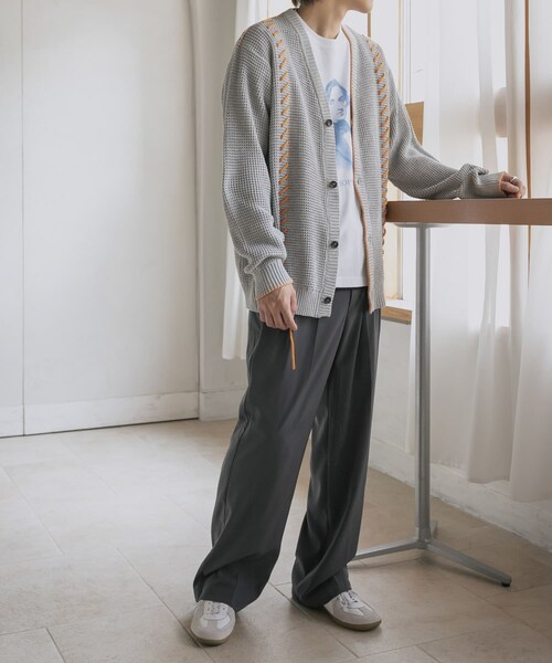 SENSE OF PLACE by URBAN RESEARCH（センスオブプレイスバイアーバンリサーチ）の「『ユニセックス』ブランケットステッチカーディガン（カーディガン/ボレロ・メンズ・L.GRAY/NAVY/PURPLE・M/L）」の5枚目の写真
