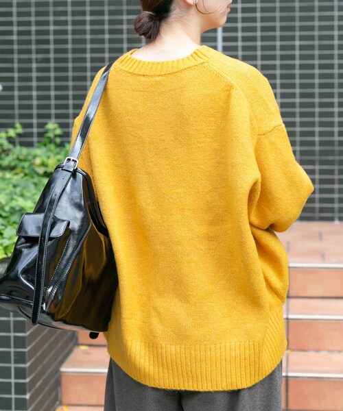 ITEMS URBANRESEARCH（アイテムズ アーバンリサーチ）の「クルーネックロゴニットプルオーバー（ニット/セーター・レディース・L.GRY/NVY/YEL・Free）」の14枚目の写真