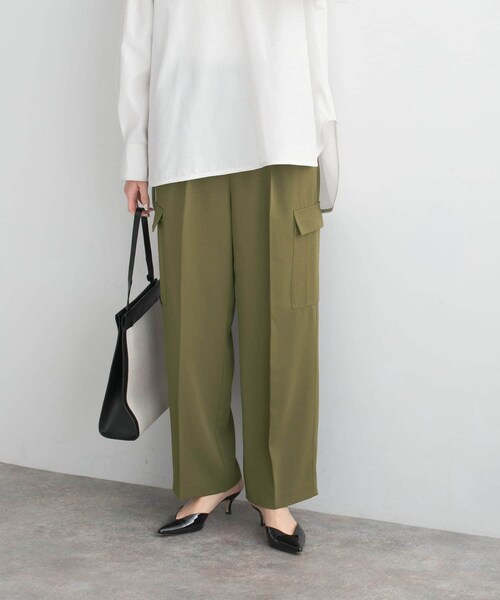 URBAN RESEARCH ROSSO（アーバンリサーチロッソ）の「センタープレスカーゴパンツ（その他パンツ・レディース・IVORY/KHAKI・FREE）」の14枚目の写真