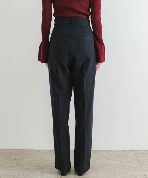 URBAN RESEARCH ROSSO（アーバンリサーチロッソ）の「F by ROSSO　ダブルクロスデザインタックパンツ（その他パンツ・レディース・BLACK/NAVY・36/38）」の13枚目の写真