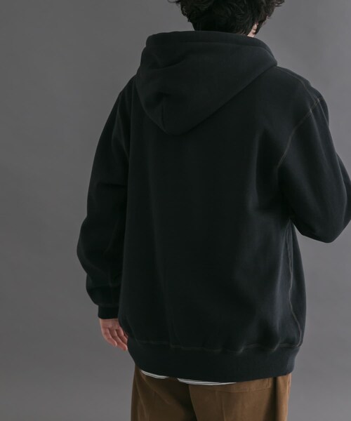 URBAN RESEARCH DOORS(アーバンリサーチドアーズ)の「FORK&SPOON リサイクルコットン裏毛ジップフーディー(パーカー・メンズ・DARKPURPLE/BLACK・4/5)」の5枚目の写真