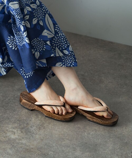 SENSE OF PLACE by URBAN RESEARCH（センスオブプレイスバイアーバンリサーチ）の「下駄（その他シューズ・レディース・IVORY/OFF WHITE/YELLOW/NAVY/BLACK/L.PINK・one）」の12枚目の写真