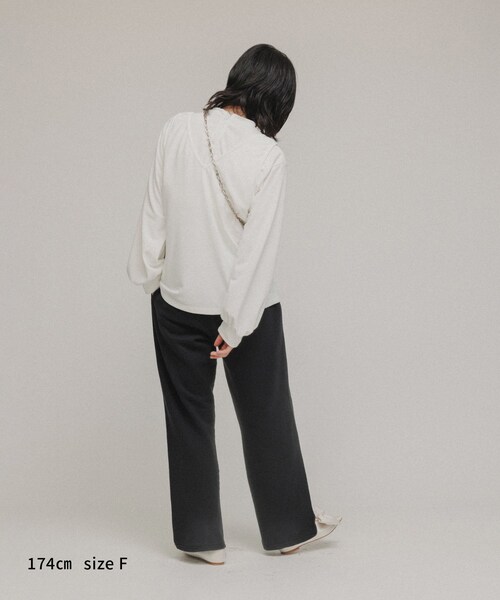 ADAM ET ROPE'（アダムエロペ）の「［TOPS］3WAY LAYERED CUT AND SEWN（アンサンブル・レディース・ブラック/ホワイト/グリーン・F）」の17枚目の写真