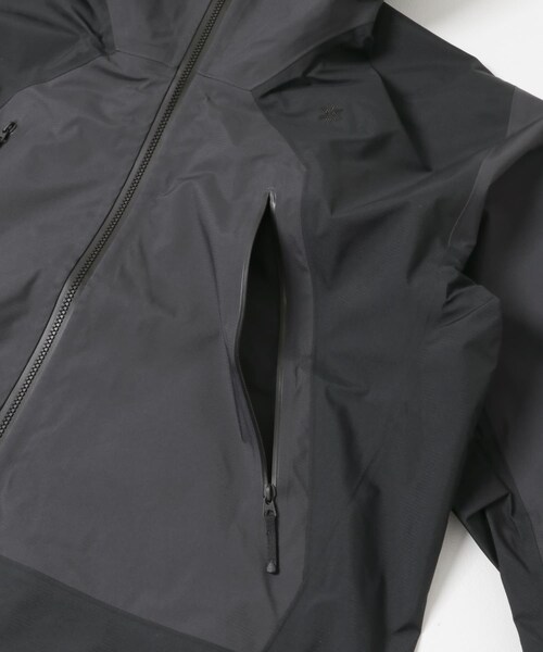 URBAN RESEARCH(アーバンリサーチ)の「GOLDWIN GORE-TEX 3L JACKET(マウンテンパーカー・メンズ・EB・2/3/4)」の5枚目の写真